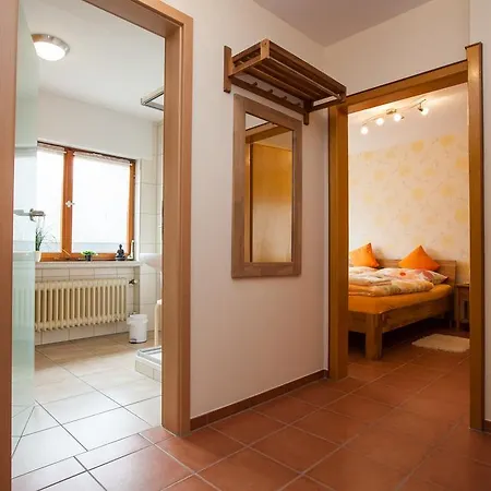 بيت ضيافة Zur Dorfschaenke Hausen (Birkenfeld)